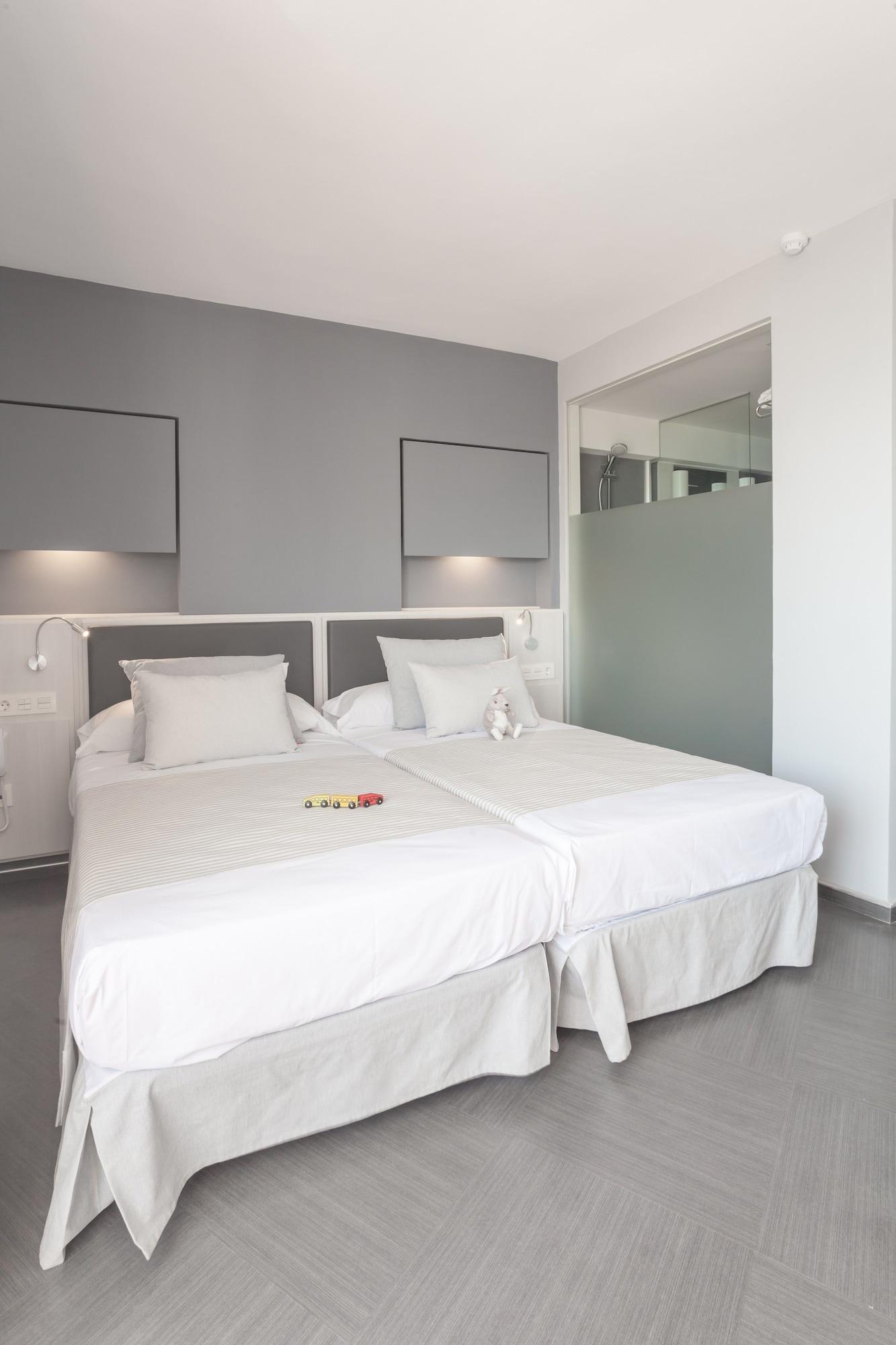 Hotel El Puerto By Pierre Vacances Фуeнхирола Екстериор снимка